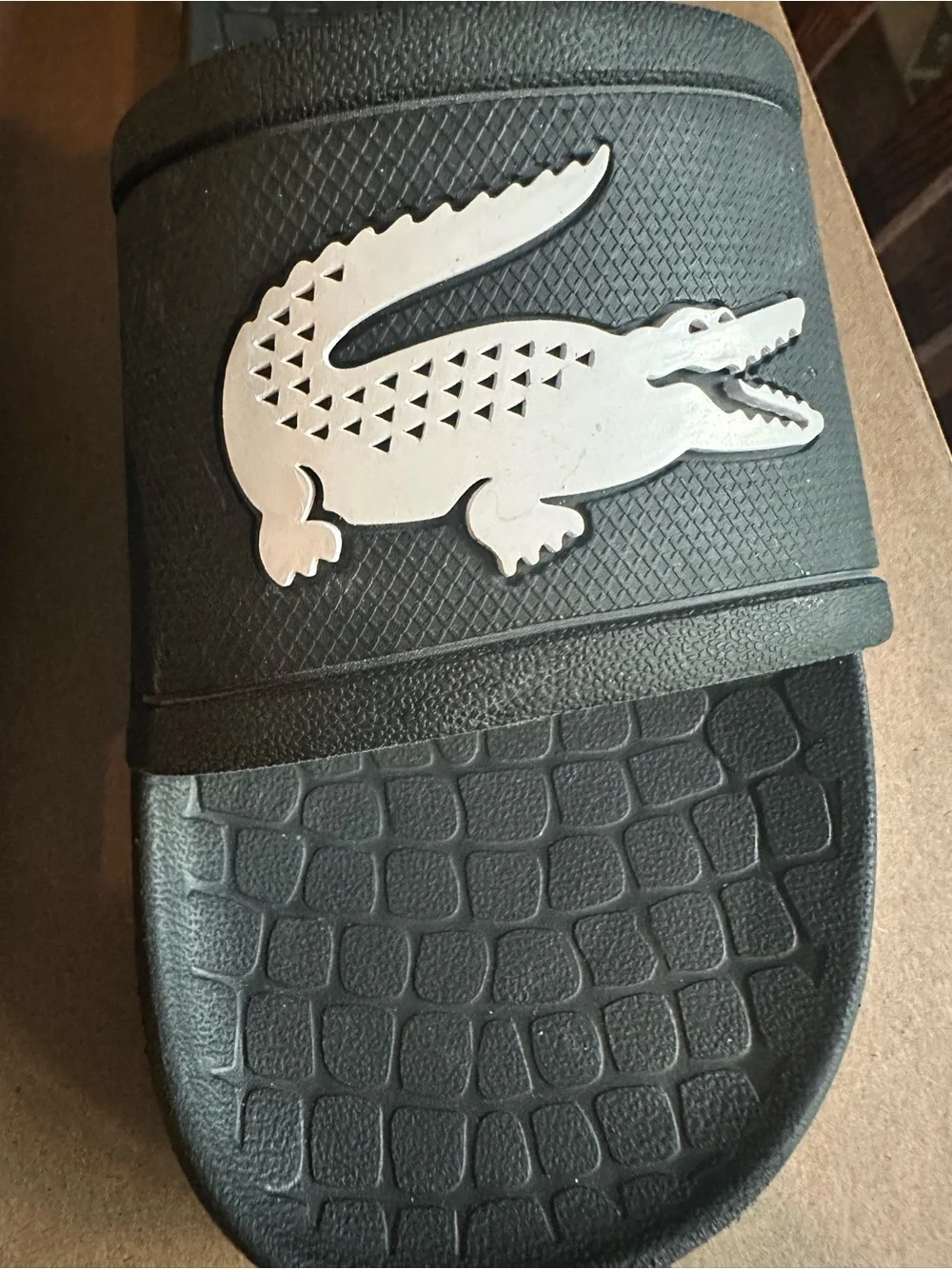 Lacoste Serve Slide 1.0 Big Kids | Youth Size 6